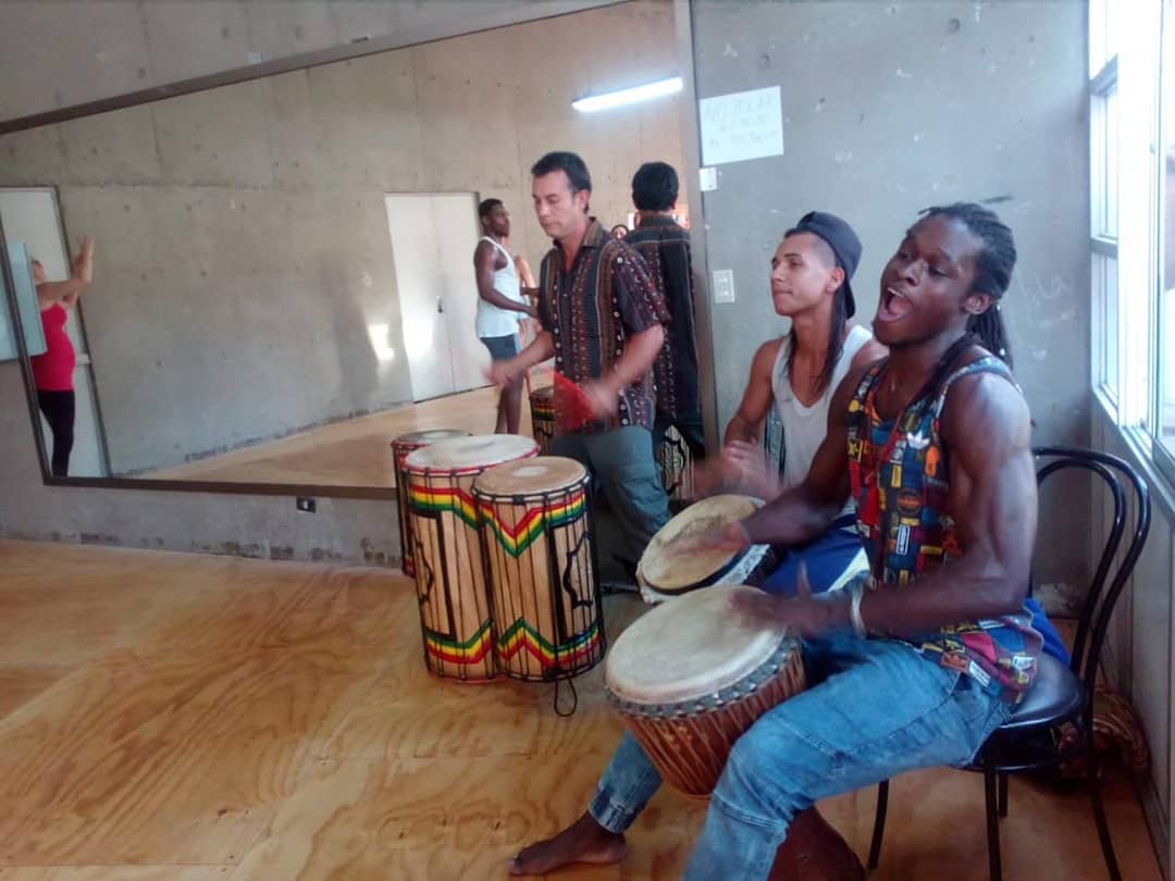 Brindarn seminarios de danza y percusin africana en Crdoba y Santiago