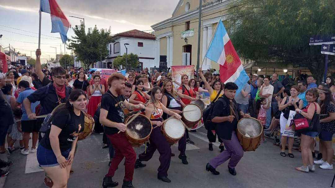 El grupo La Cruza Danza viaja a Cosqun e invita a sumarse a representar a la provincia
